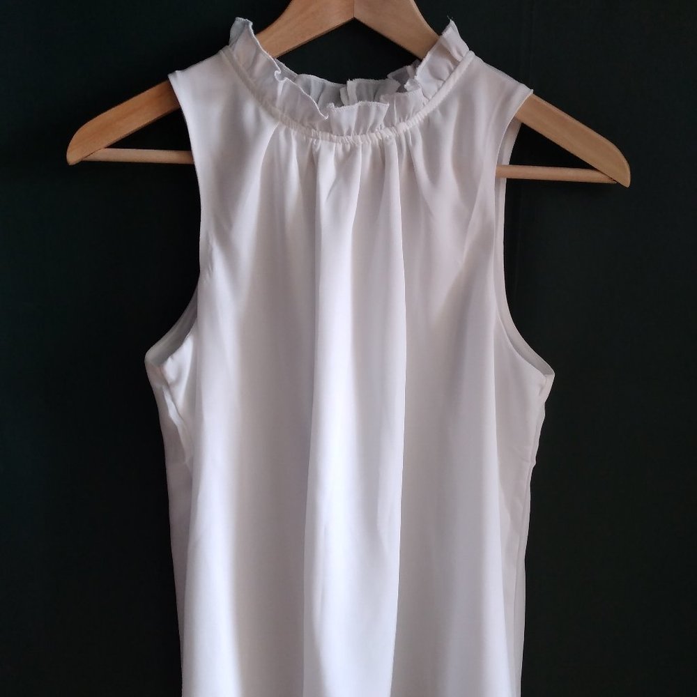 Flowing white top (small)